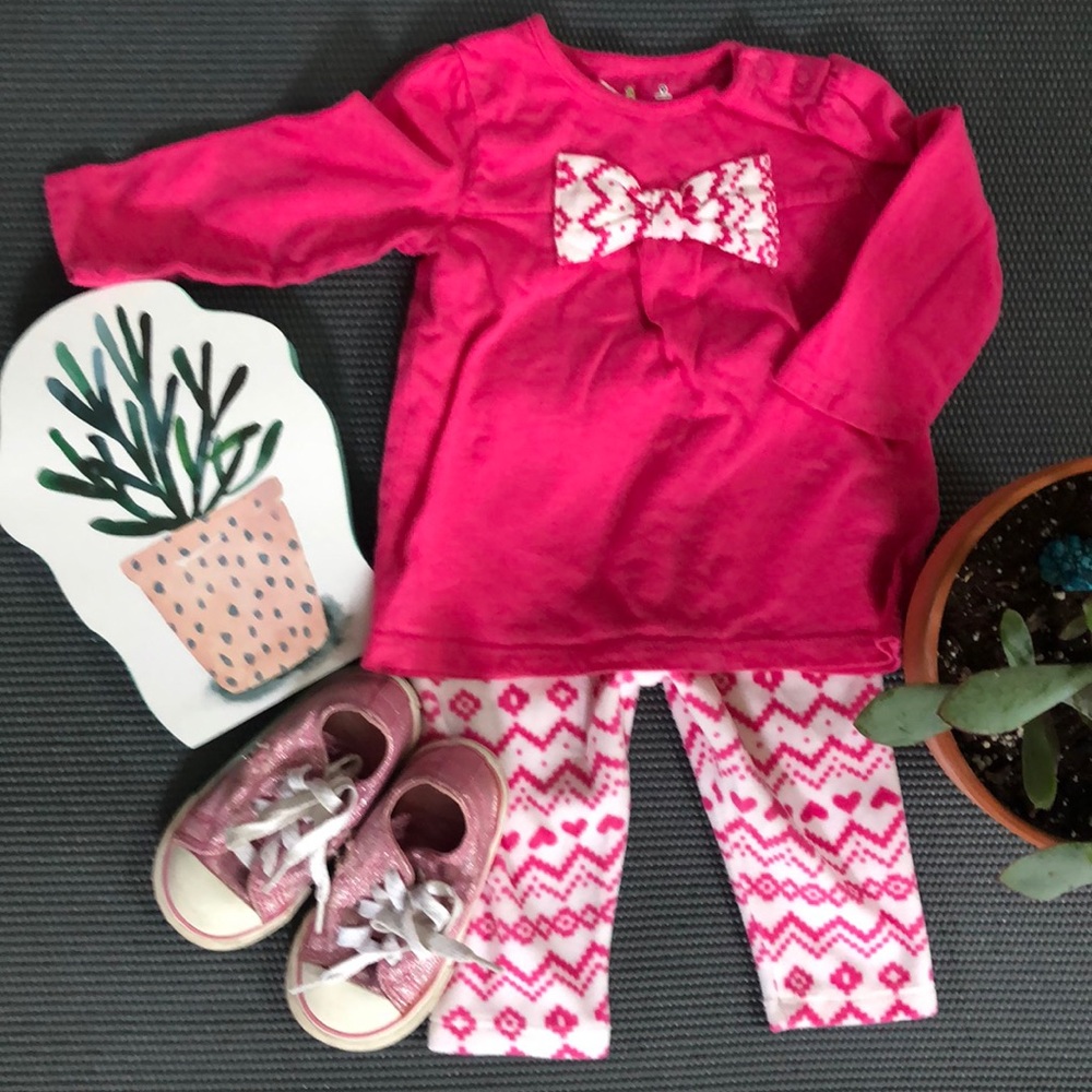 🎀Cute Jumping beans pink shirt Aztec outfit🎀